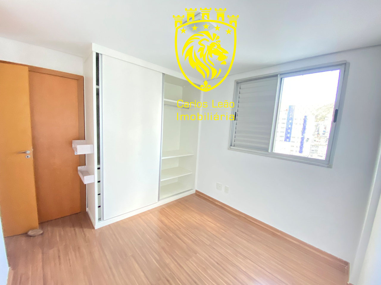 Apartamento à venda com 4 quartos, 142m² - Foto 7