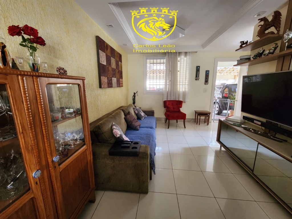 Casa de Condomínio à venda com 4 quartos, 299m² - Foto 2