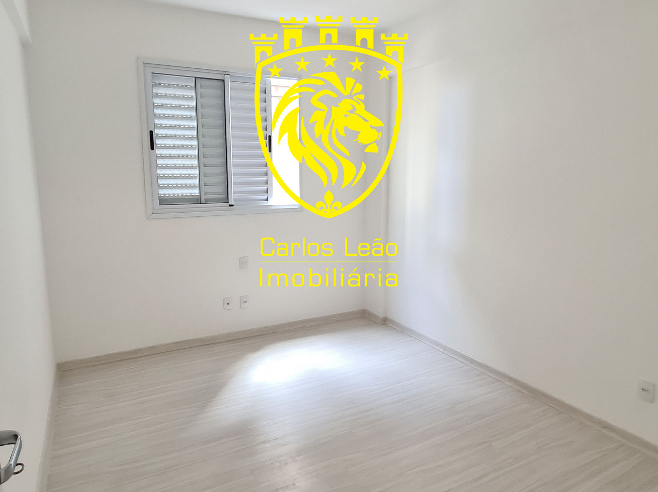 Apartamento à venda com 3 quartos, 140m² - Foto 3